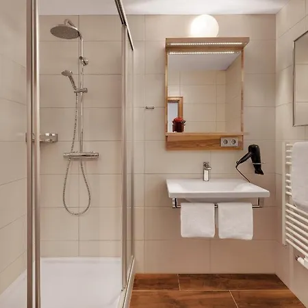 Hotell Der Baeume 2*