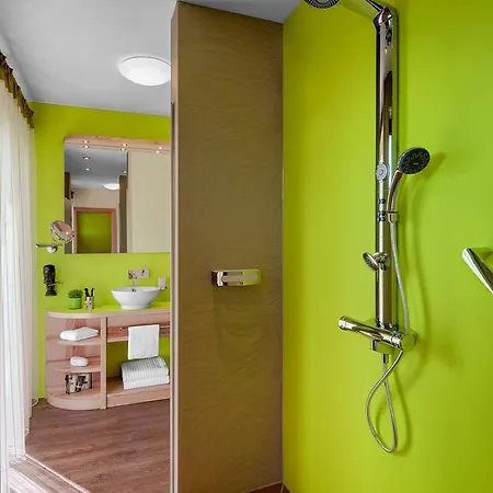 Hotell Der Baeume 2*
